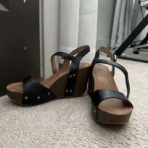 Stylish Black Wedge Sandals